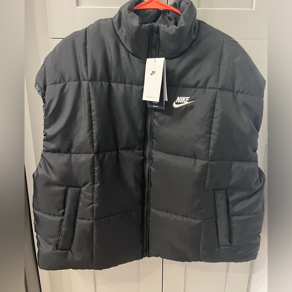 Nike Sportswear Classic oversized Puffer Therma-FIT LOOSE Vest Black M